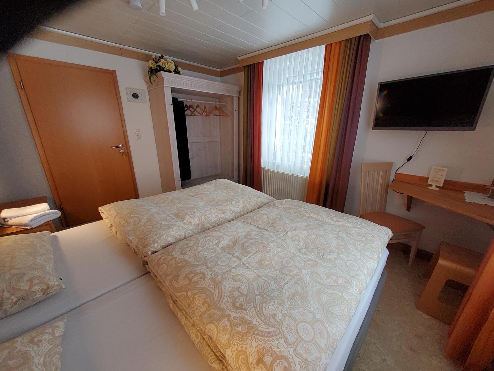 B & B Gaestehaus Schmidt Lichtenberg  Экстерьер фото
